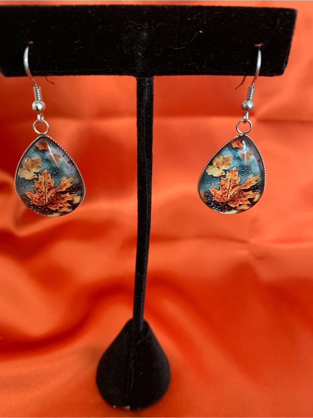 Teardrop Autumn Leaf Earrings - Picture 5 of 6